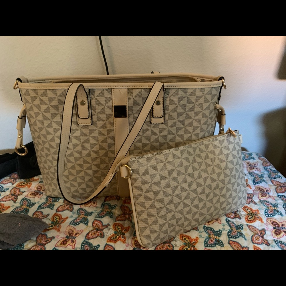 Purse - Picture 4 of 4